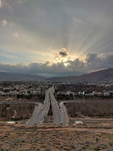 عکس پیاده روی قندیلی