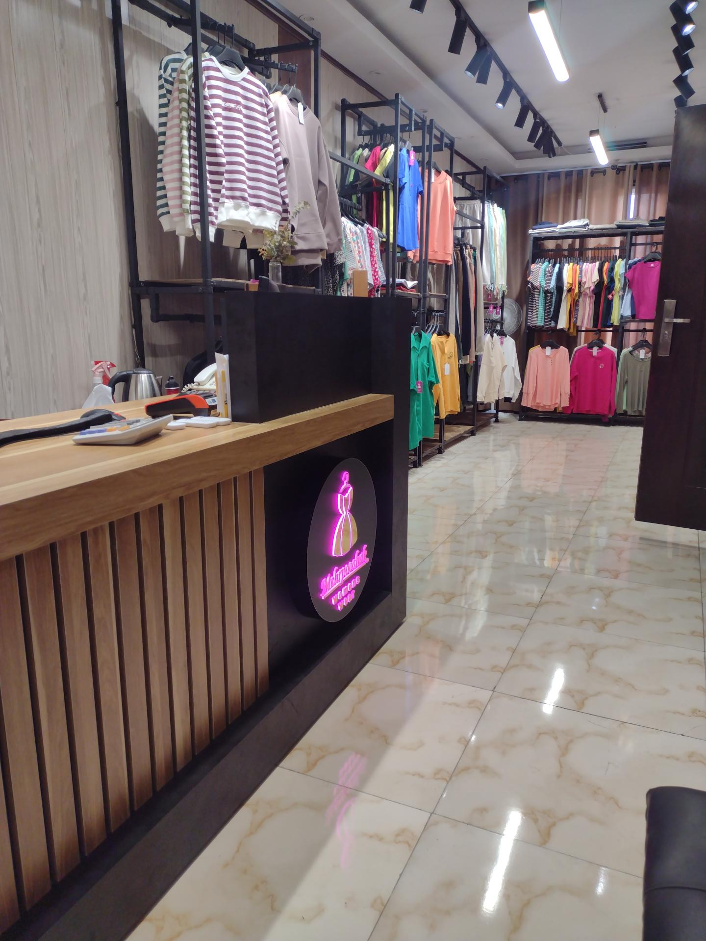 عکس مهرپوشاک شعبه دو 