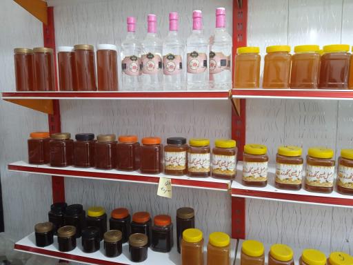 عکس محصولات ارگانیک و عسل گلدره 