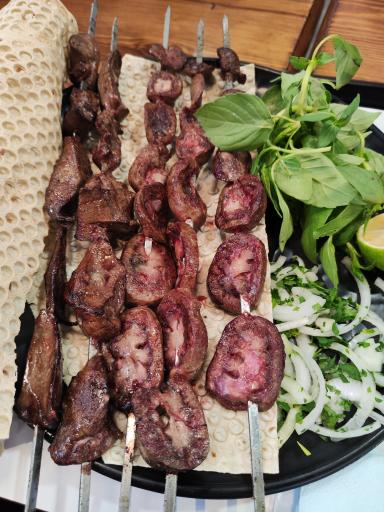 عکس فود کورت مرکز خرید مهراد مال 