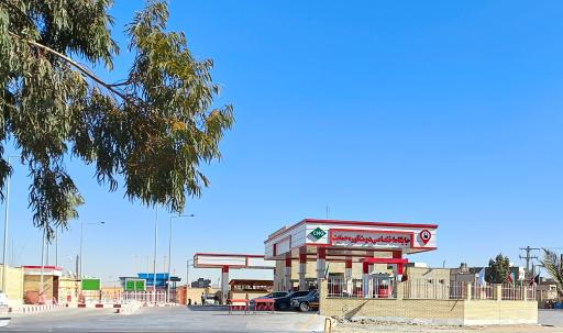 عکس جایگاه سوخت معلم (بنزین و CNG)