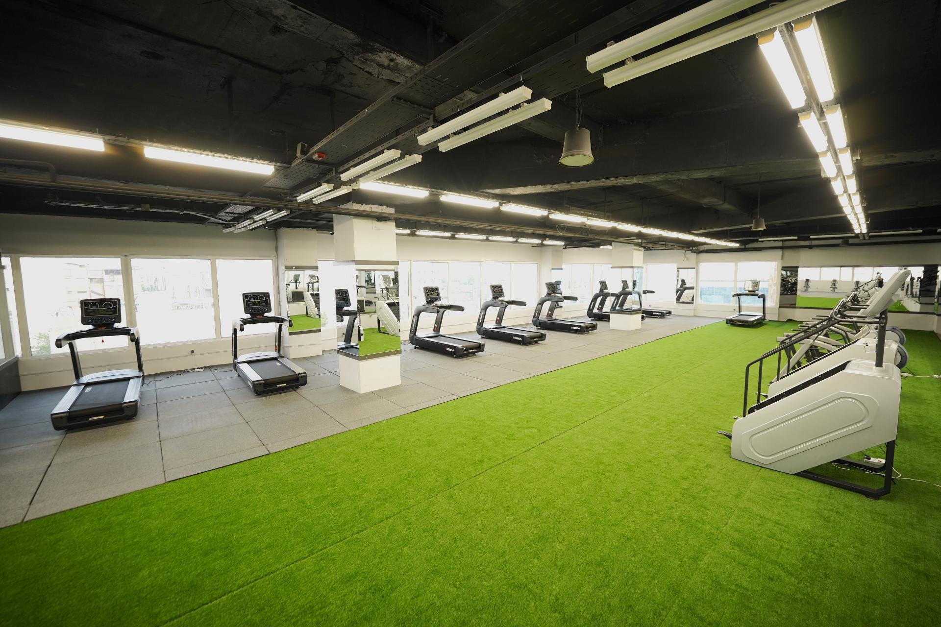 عکس باشگاه بدنسازی استاد لکزایی