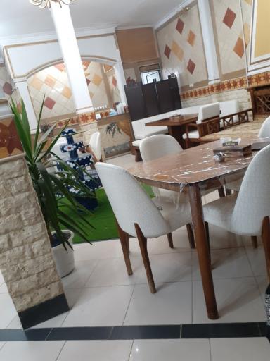 عکس رستوران و سالن غذاخوری تراژه