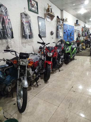 عکس کلینیک هوندا سیکلت برادران