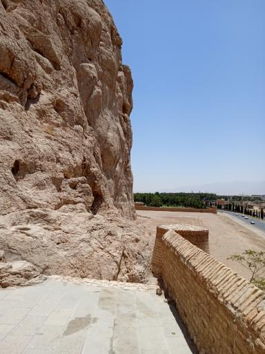 عکس تخت درگاه قلی بیگ