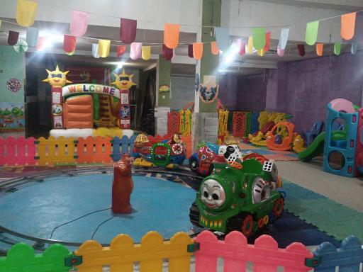 عکس خانه بازی کودک سرزمین شادی