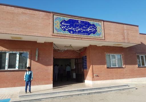 عکس مدرسه ابتدایی و راهنمایی قشلاق قلعه نو
