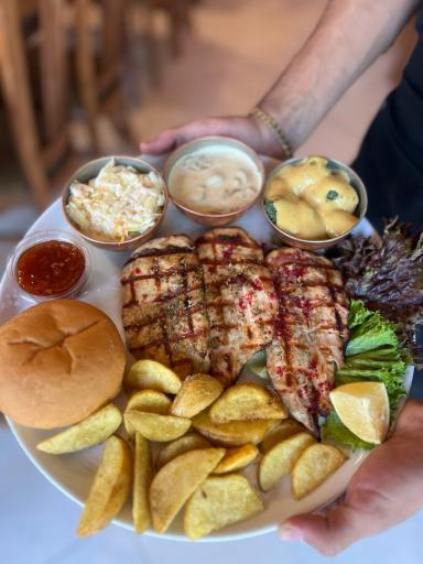 عکس رستوران ایتالیایی حس خوب