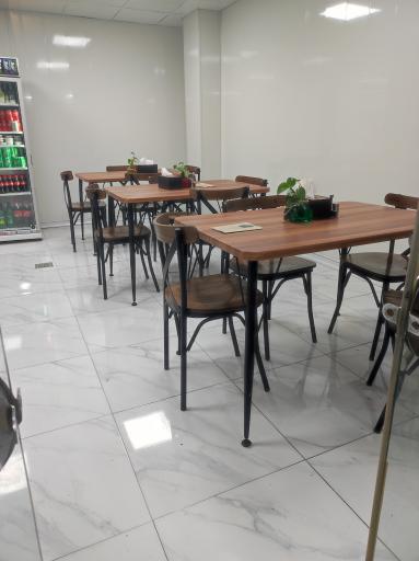 عکس تهیه غذای دی