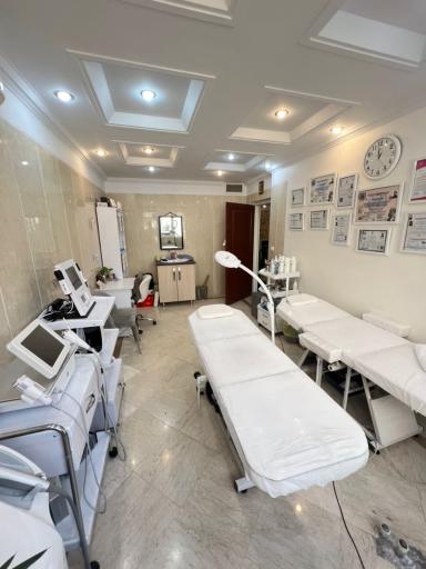 عکس کلینیک زیبایی آتریا