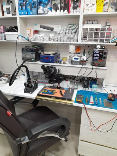 عکس تعمیرات موبایل محسن حسینی