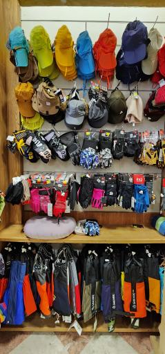 عکس فروشگاه لوازم کوهنوردی آزاد کوه