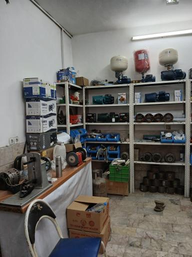 عکس سیم پیچی و تعمیرات پمپ و موتور خانه