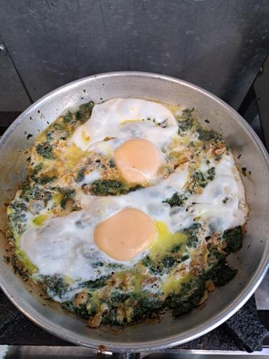 عکس صبحانه سرای آرمین