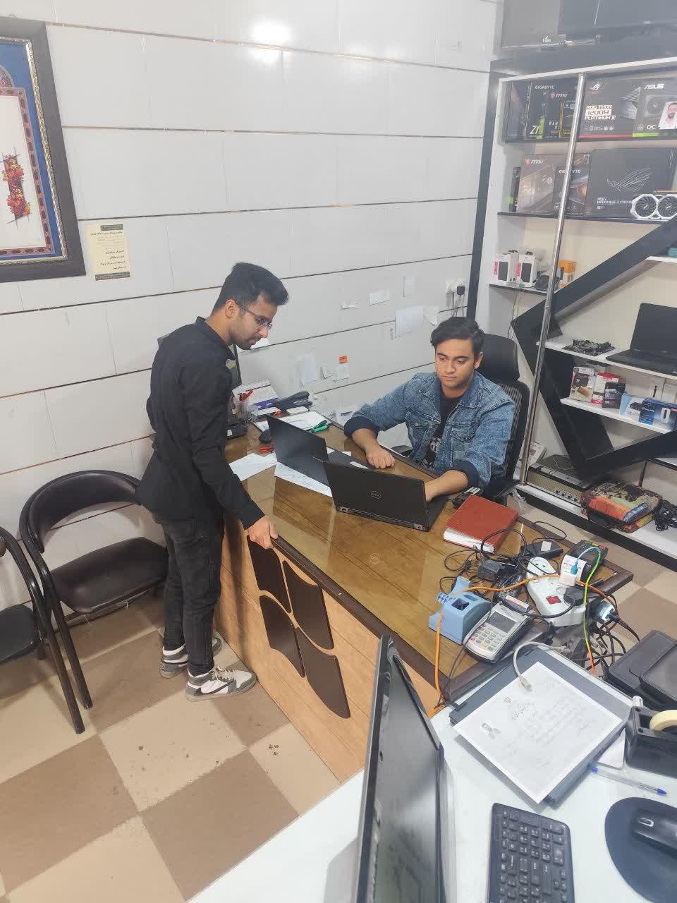 عکس خدمات کامپیوتر پارادایس 