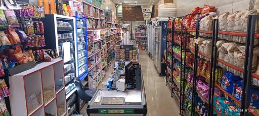 عکس سوپرمارکت وان