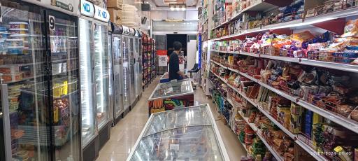 عکس سوپرمارکت وان