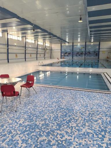 عکس استخر  سرپوشیده ایثارگران