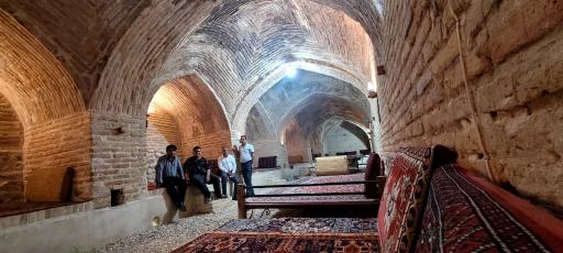 عکس ایزدخواست