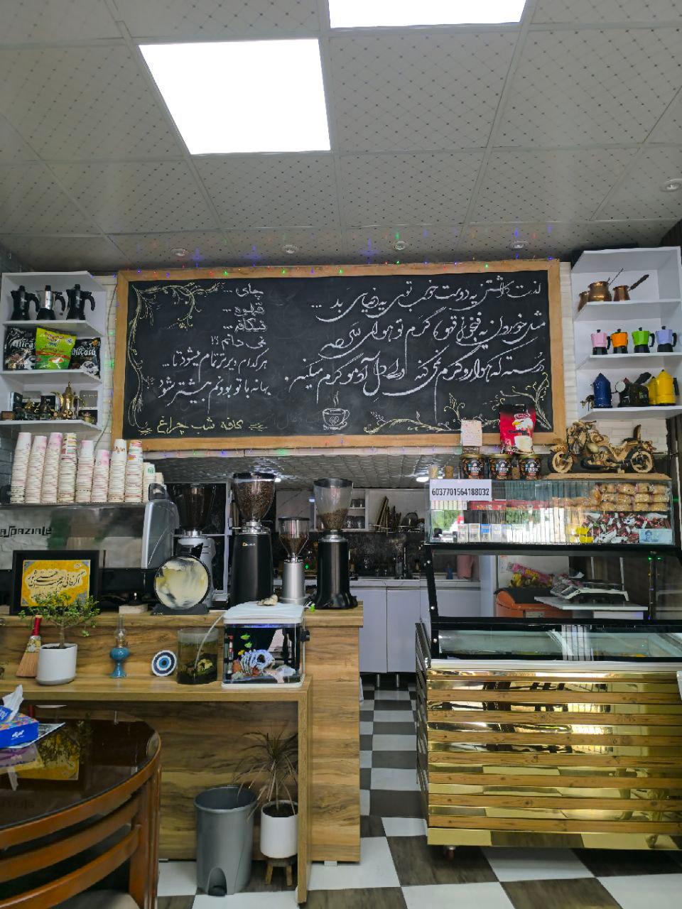 عکس کافی‌شاپ شب چراغ