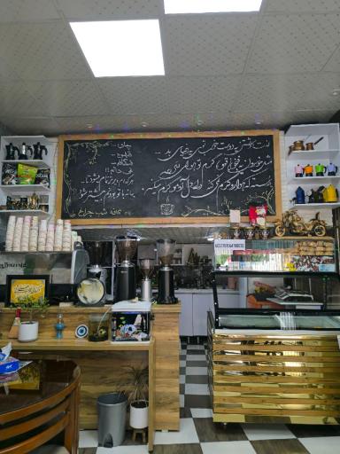 عکس کافی‌شاپ شب چراغ