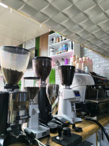 عکس کافی‌شاپ شب چراغ