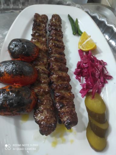 عکس رستوران سنتی نسترن