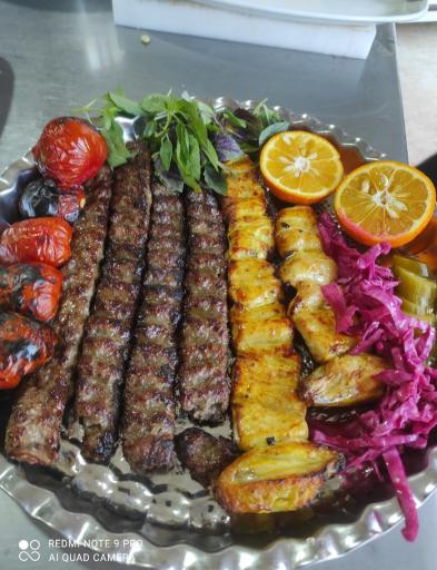 عکس رستوران سنتی نسترن