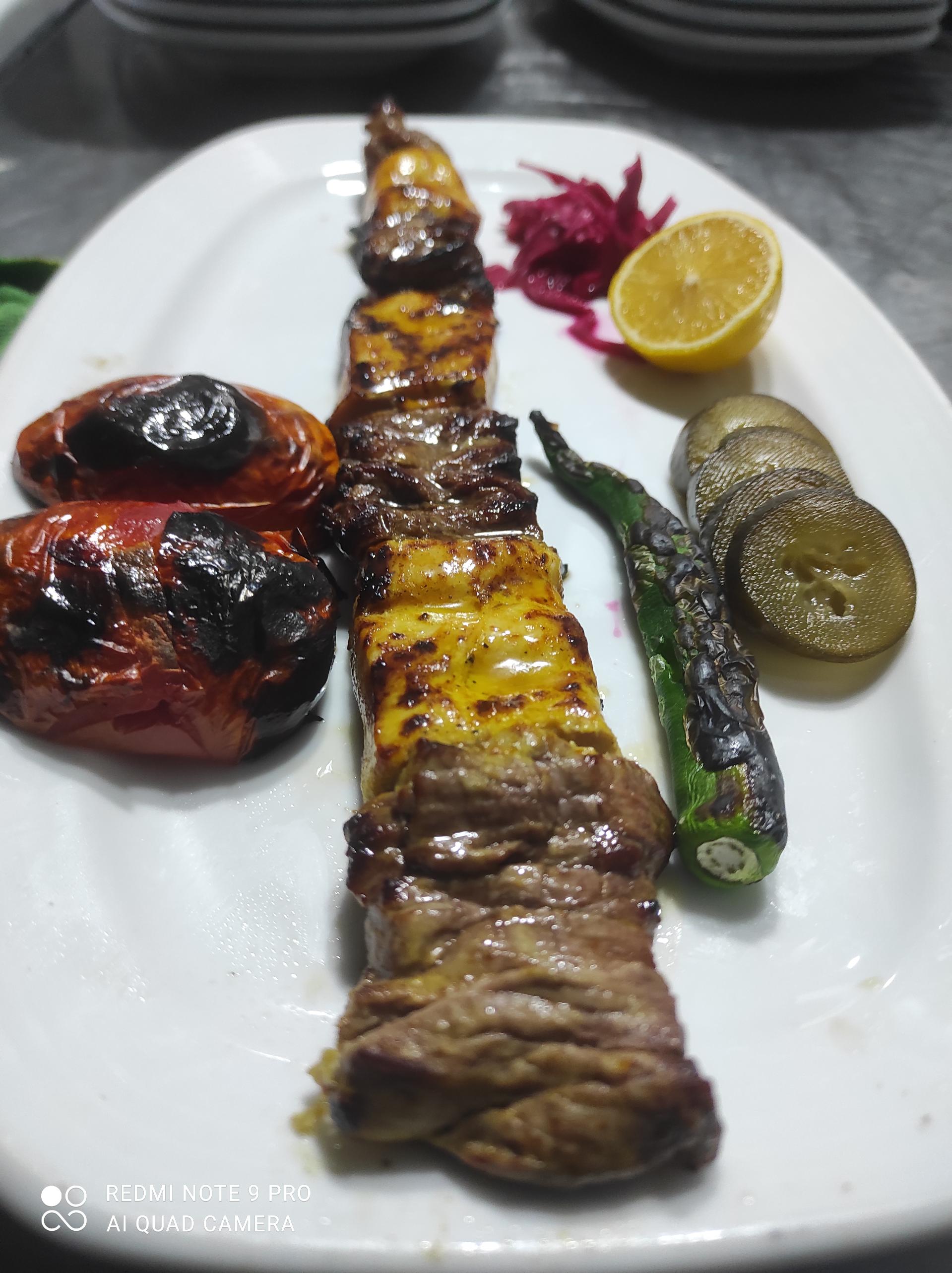 عکس رستوران سنتی نسترن