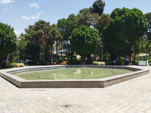 عکس آبنمای بوستان کوثر