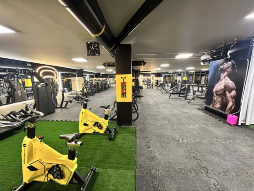 عکس باشگاه بدنسازی تیام 