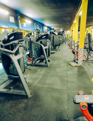 عکس باشگاه بدنسازی قلب آسیا