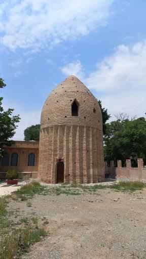 برج مقبره کردان