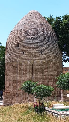 عکس برج مقبره کردان