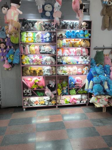 عروسک فروشی