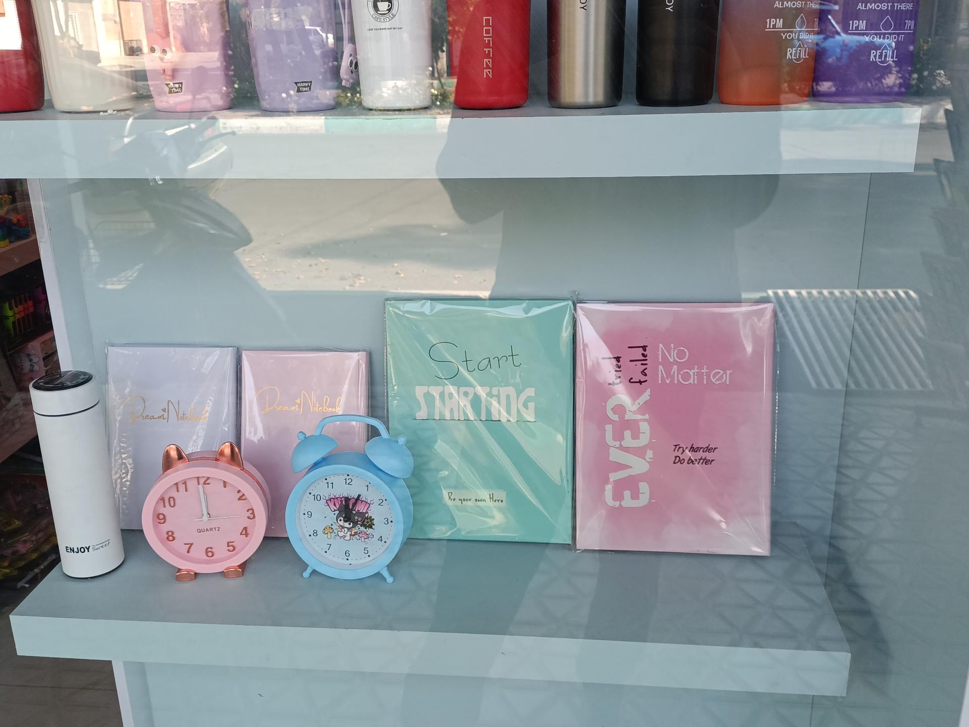 عکس کتابفروشی نادری 2