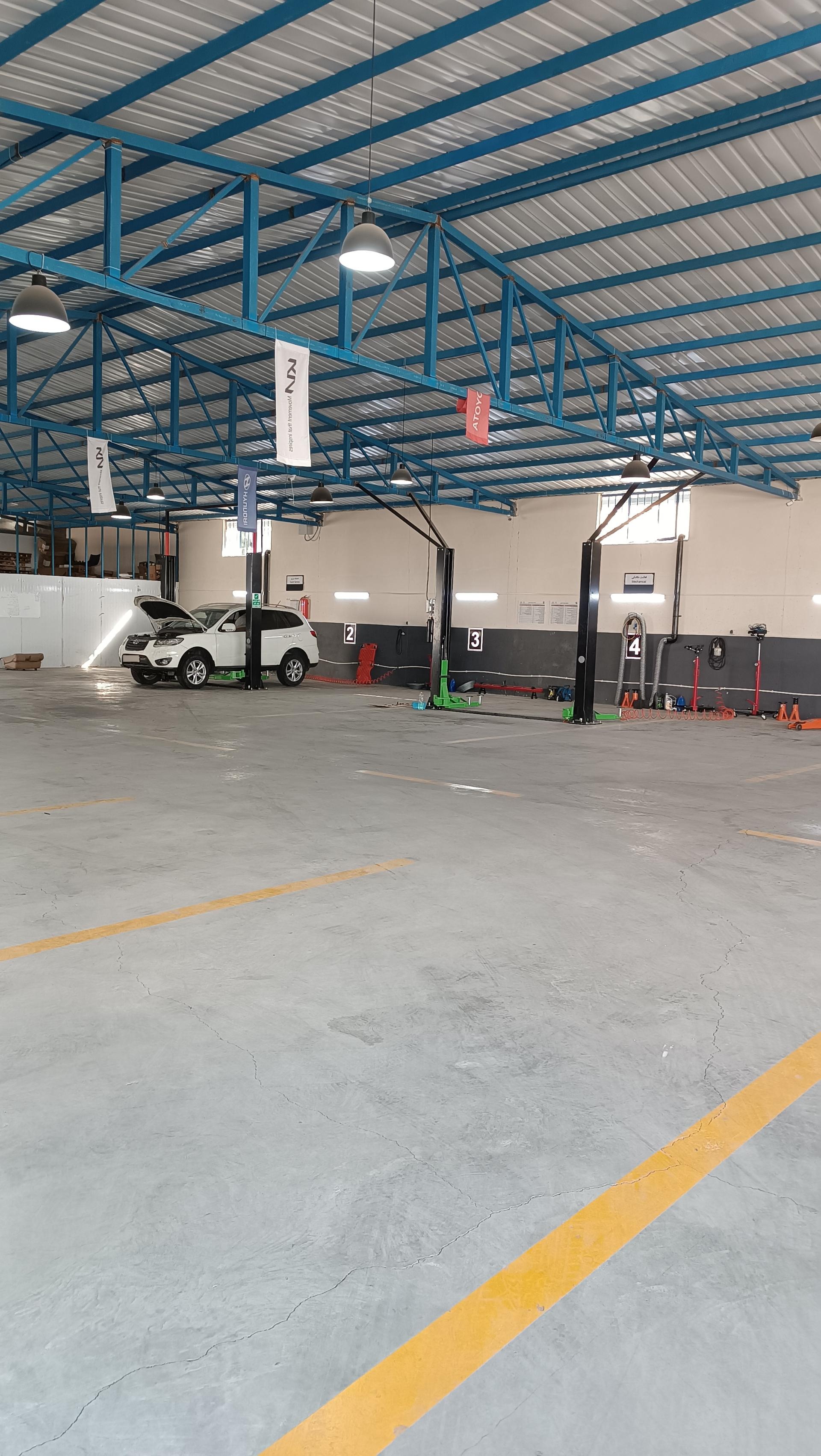 عکس نمایندگی فروش و خدمات پس از فروش تویوتا