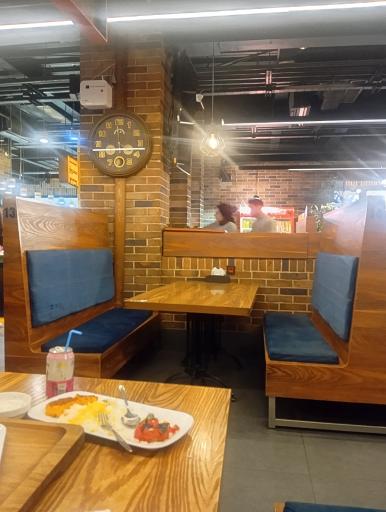 عکس سرای سنتی فانوس