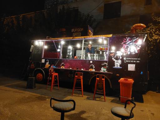 عکس ایستگاه غذای ژوپیتر