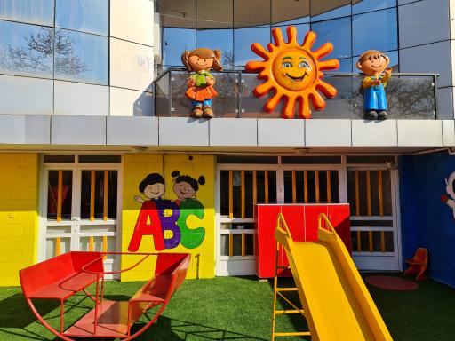 عکس مهد کودک و پیش دبستانی رنگارنگ