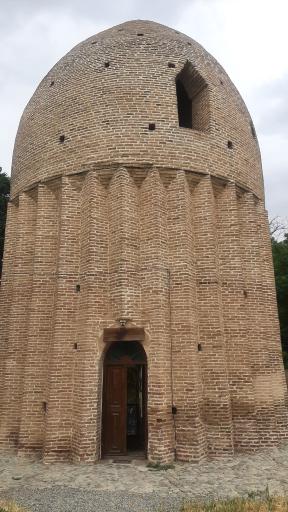 عکس برج مقبره کردان