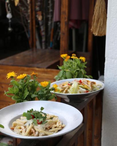 عکس کافه رستوران باغ زیتون