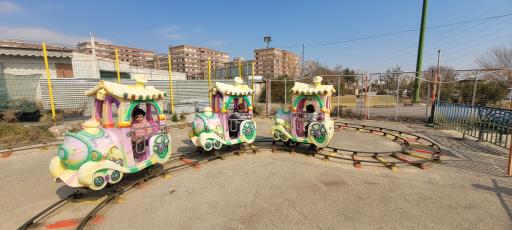 عکس شهربازی شقایق