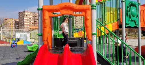 عکس شهربازی شقایق