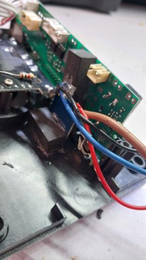 عکس تعمیر برد یخچال و لوازم خانگی 