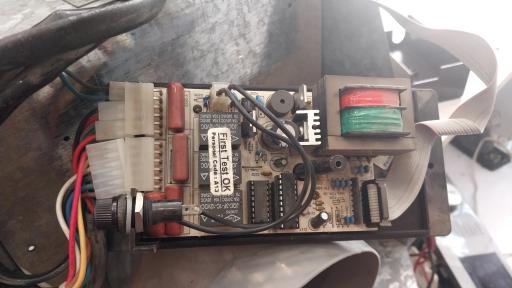 عکس تعمیر برد یخچال و لوازم خانگی 