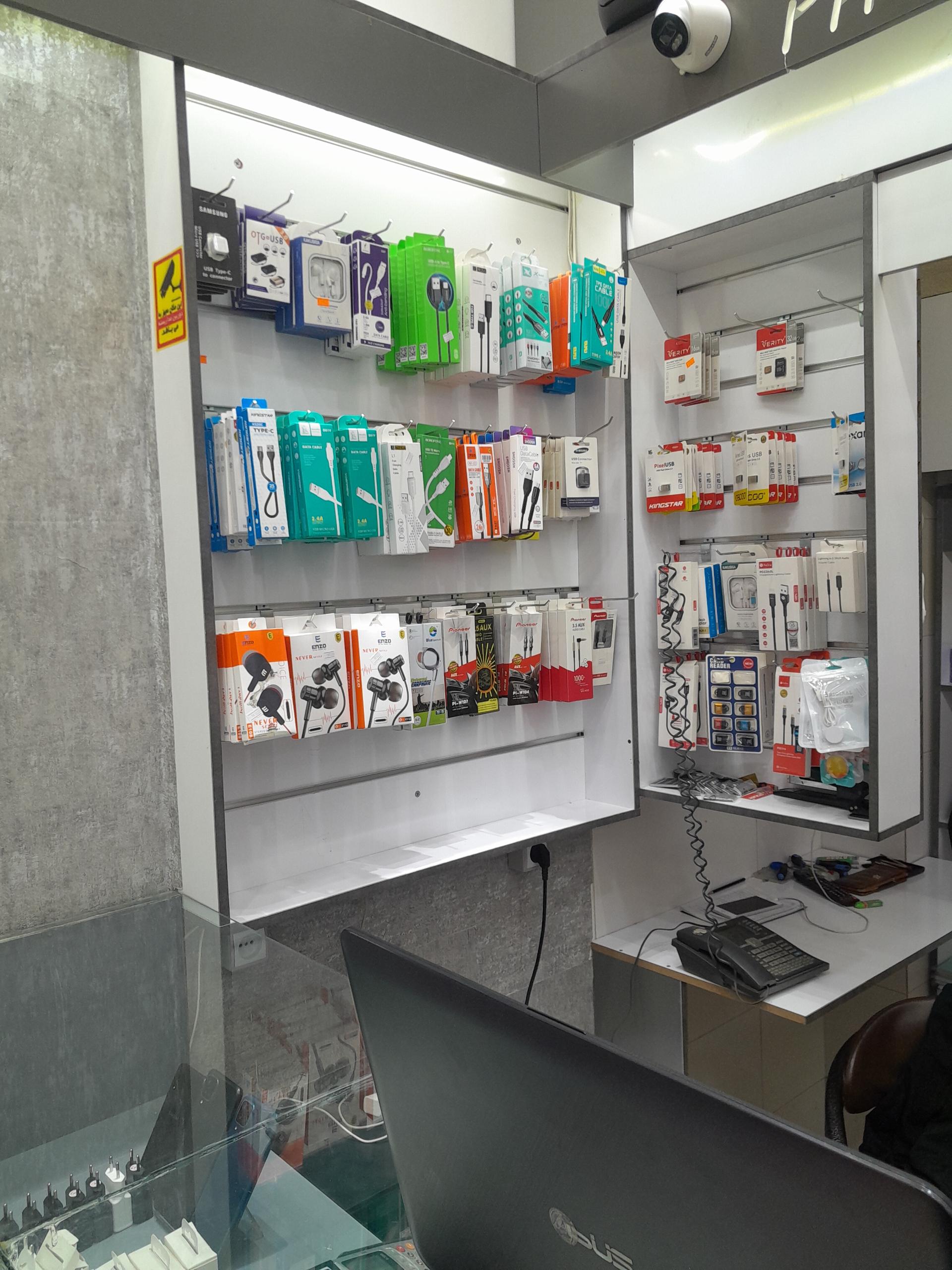 عکس فروشگاه موبایل یزدان 