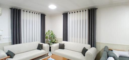 عکس پرده سرای پارسا 