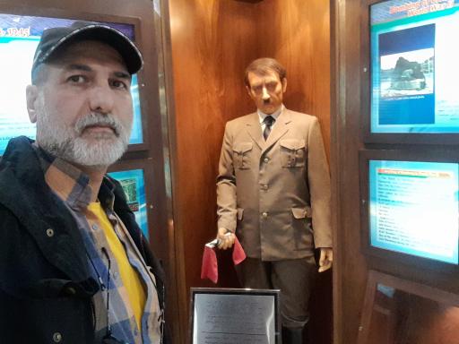 عکس موزه صلح تهران