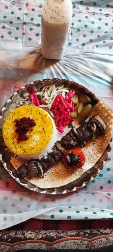 عکس کافه سنتی سرخ چشمه